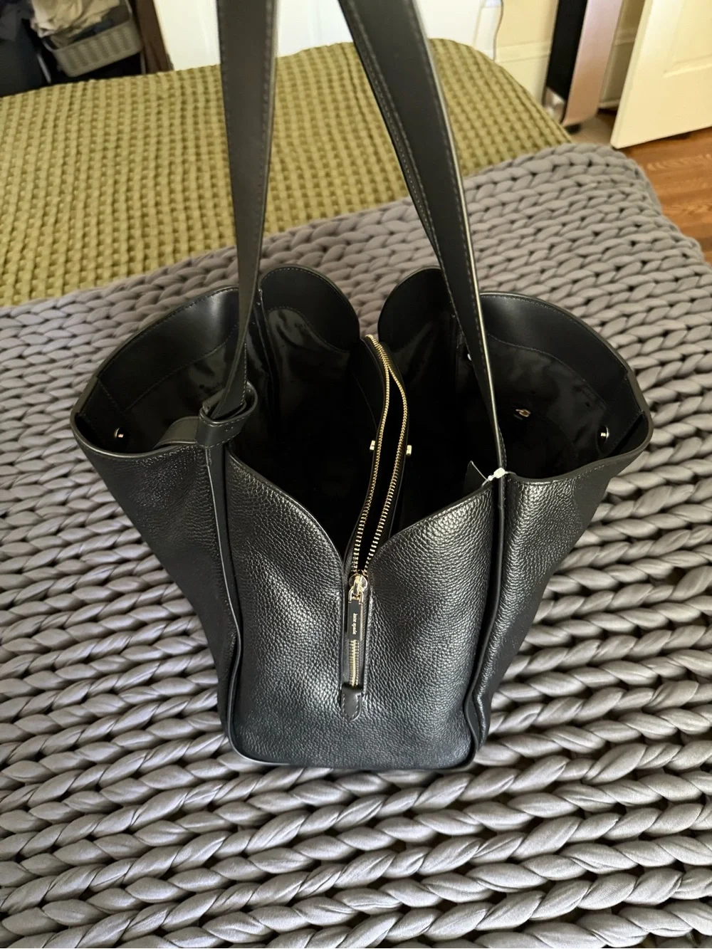 Kate Spade Knott Tote